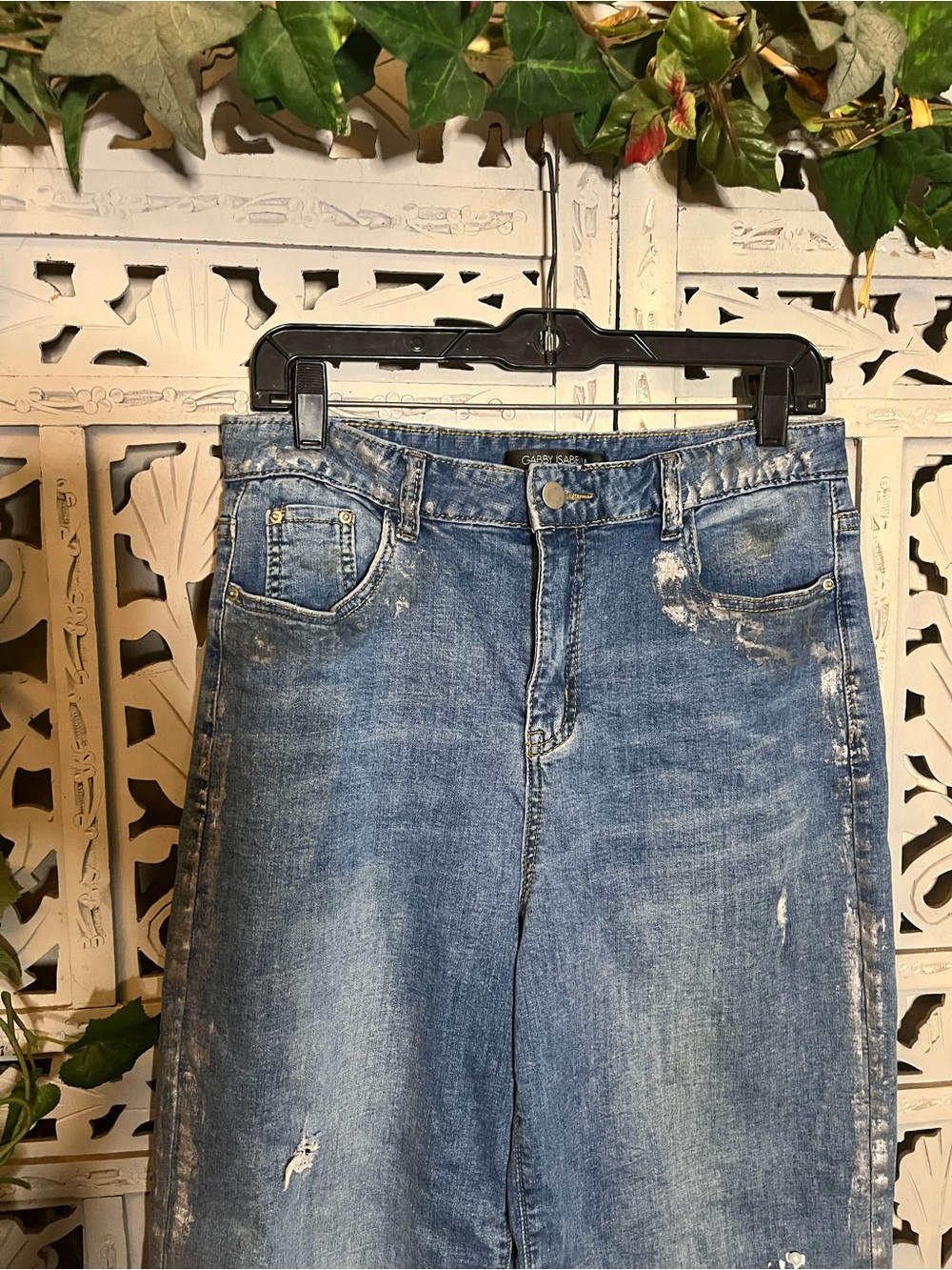 GIRLS GABBY ISABELLA INTRIGUING WASHED OUT BLUE DENIM PAINTED DECO BOHO JEANS - Picture 2 of 9